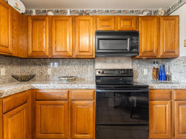 4 Abalone Street, Bay City, TX 77414