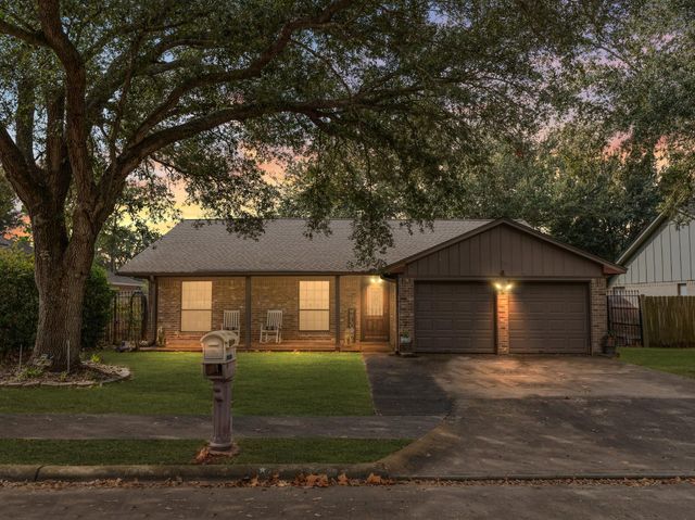 4 Abalone Street, Bay City, TX 77414