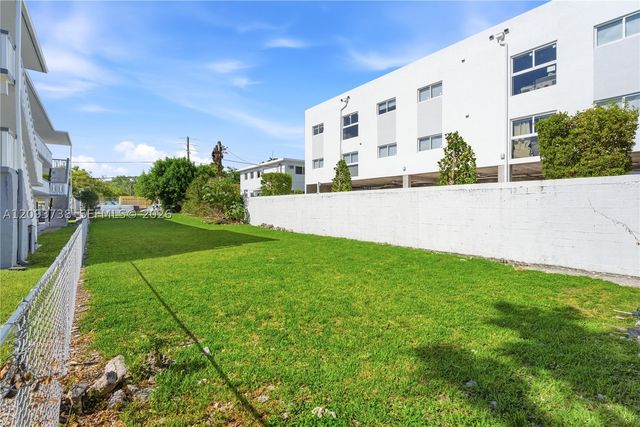 718 SW 4th St, Miami, FL 33130