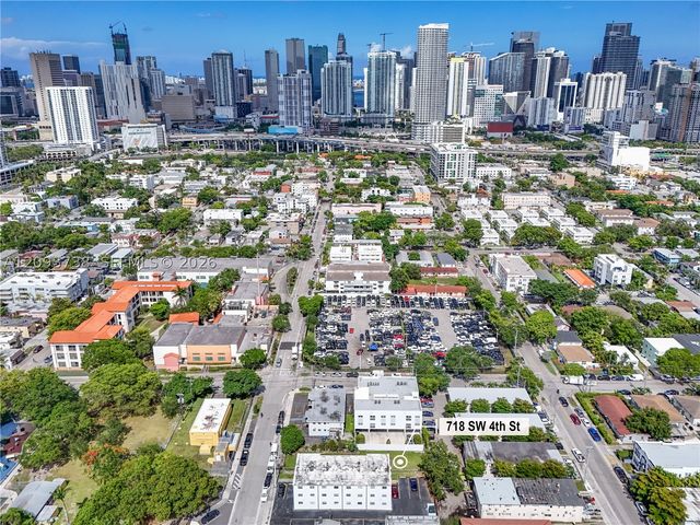 718 SW 4th St, Miami, FL 33130