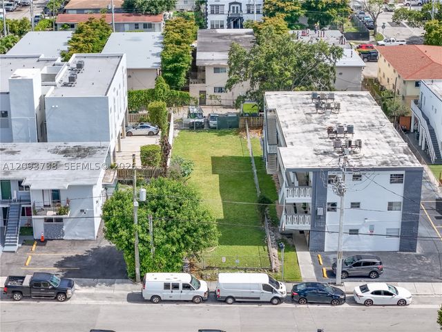 718 SW 4th St, Miami, FL 33130