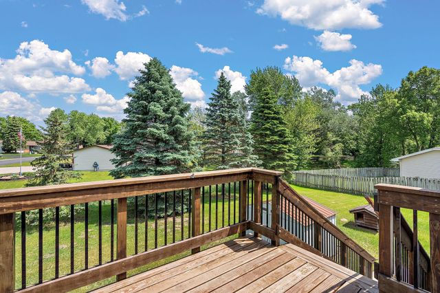 1033 121st Lane NW, Coon Rapids, MN 55448