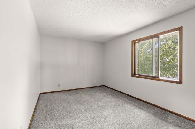 1033 121st Lane NW, Coon Rapids, MN 55448