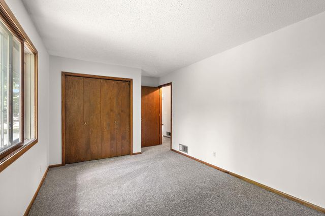 1033 121st Lane NW, Coon Rapids, MN 55448