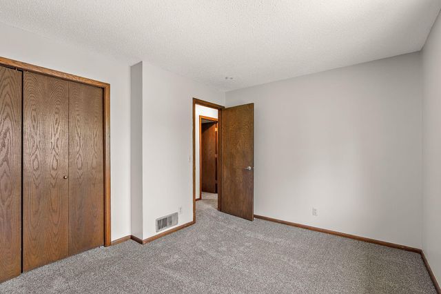 1033 121st Lane NW, Coon Rapids, MN 55448