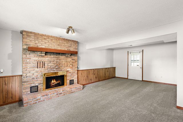 1033 121st Lane NW, Coon Rapids, MN 55448