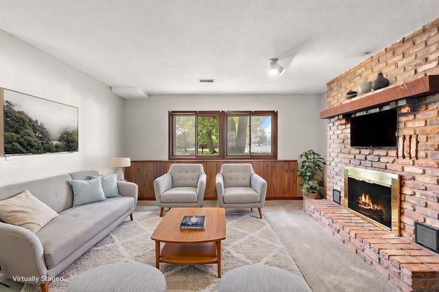 1033 121st Lane NW, Coon Rapids, MN 55448