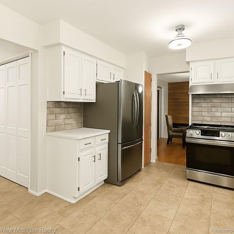 1804 Baldwin Court, Trenton, MI 48183