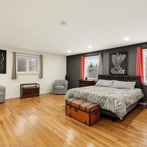 1804 Baldwin Court, Trenton, MI 48183