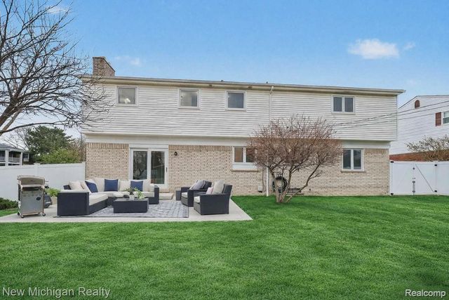 1804 Baldwin Court, Trenton, MI 48183