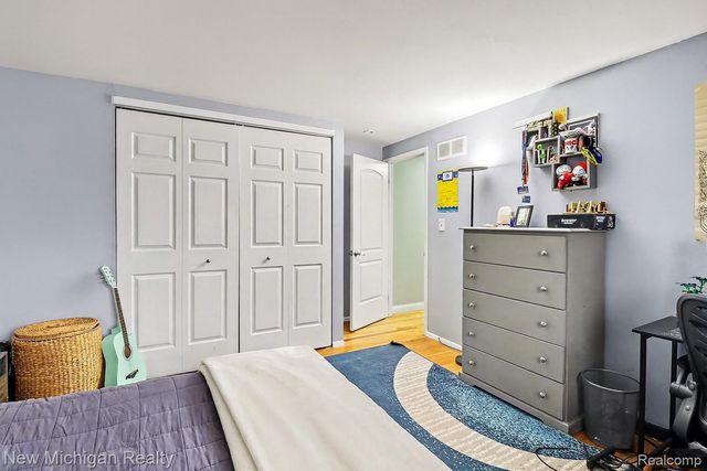 1804 Baldwin Court, Trenton, MI 48183