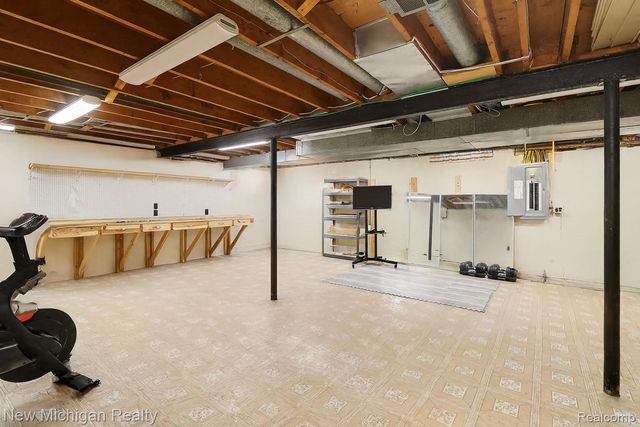 1804 Baldwin Court, Trenton, MI 48183