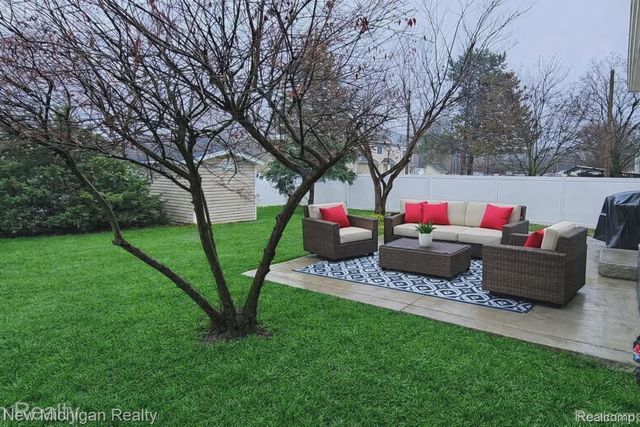 1804 Baldwin Court, Trenton, MI 48183