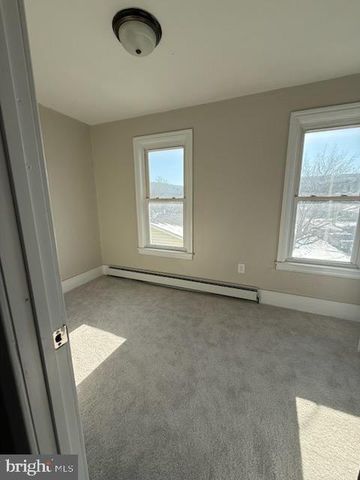 236 N PINE ST, Tremont, PA 17981