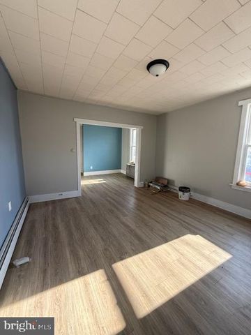 236 N PINE ST, Tremont, PA 17981