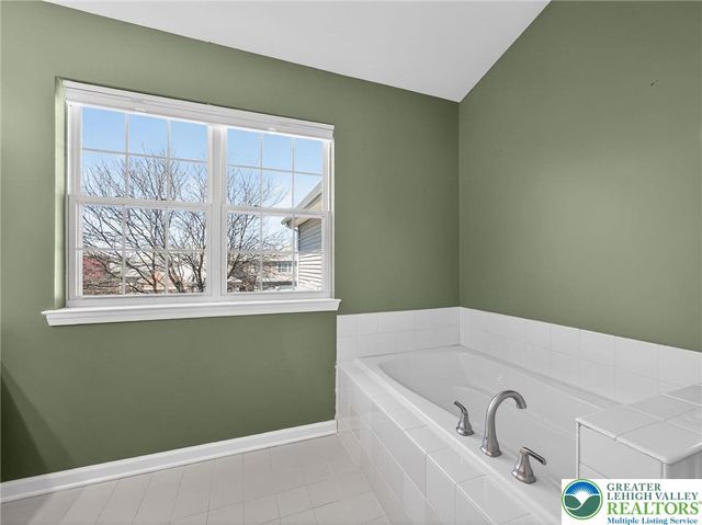 4312 Creek Road, South Whitehall Twp, PA 18104