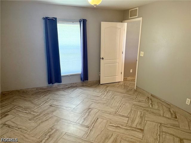 2204 Nelson RD N, Cape Coral, FL 33993