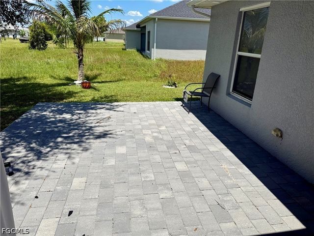 2204 Nelson RD N, Cape Coral, FL 33993