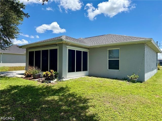 2204 Nelson RD N, Cape Coral, FL 33993