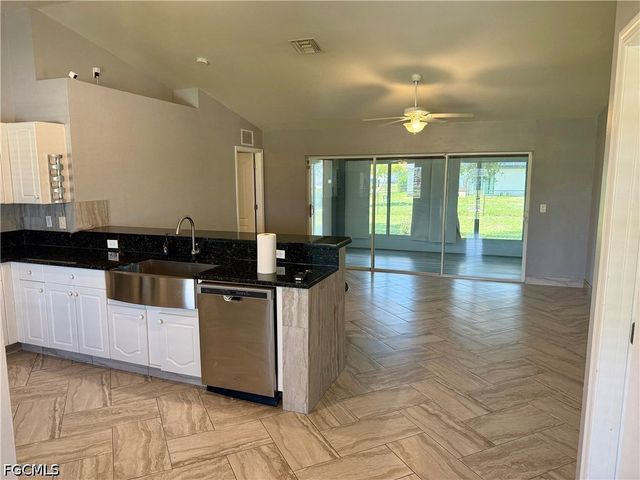 2204 Nelson RD N, Cape Coral, FL 33993
