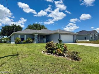 2204 Nelson RD N, Cape Coral, FL 33993