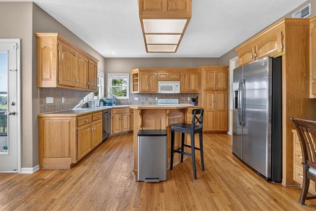 420 Shannon Avenue, Smithville, MO 64089