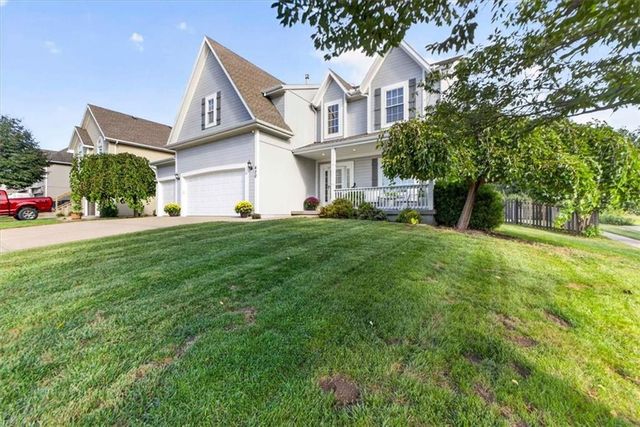 420 Shannon Avenue, Smithville, MO 64089