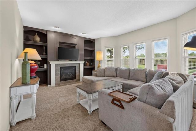420 Shannon Avenue, Smithville, MO 64089