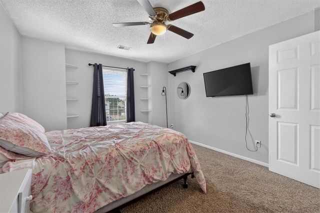 420 Shannon Avenue, Smithville, MO 64089