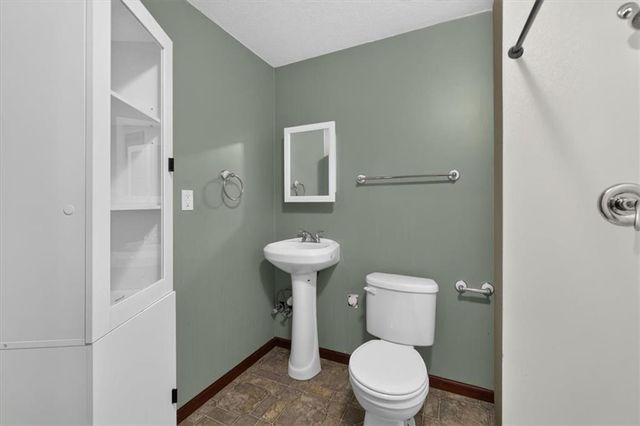 420 Shannon Avenue, Smithville, MO 64089