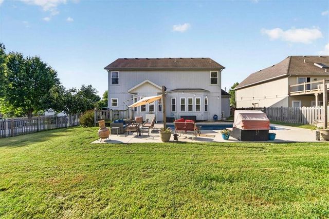 420 Shannon Avenue, Smithville, MO 64089