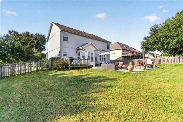420 Shannon Avenue, Smithville, MO 64089