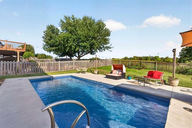 420 Shannon Avenue, Smithville, MO 64089