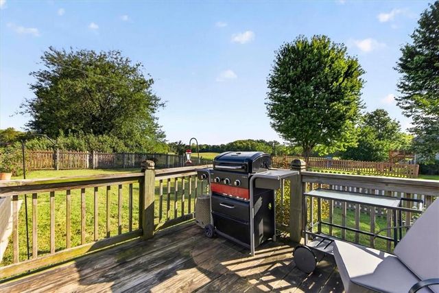 420 Shannon Avenue, Smithville, MO 64089