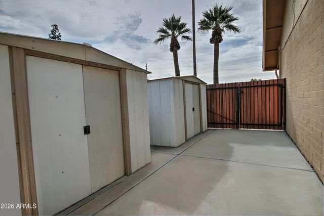 1938 E DIAMOND Drive, Tempe, AZ 85283