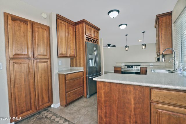 1938 E DIAMOND Drive, Tempe, AZ 85283