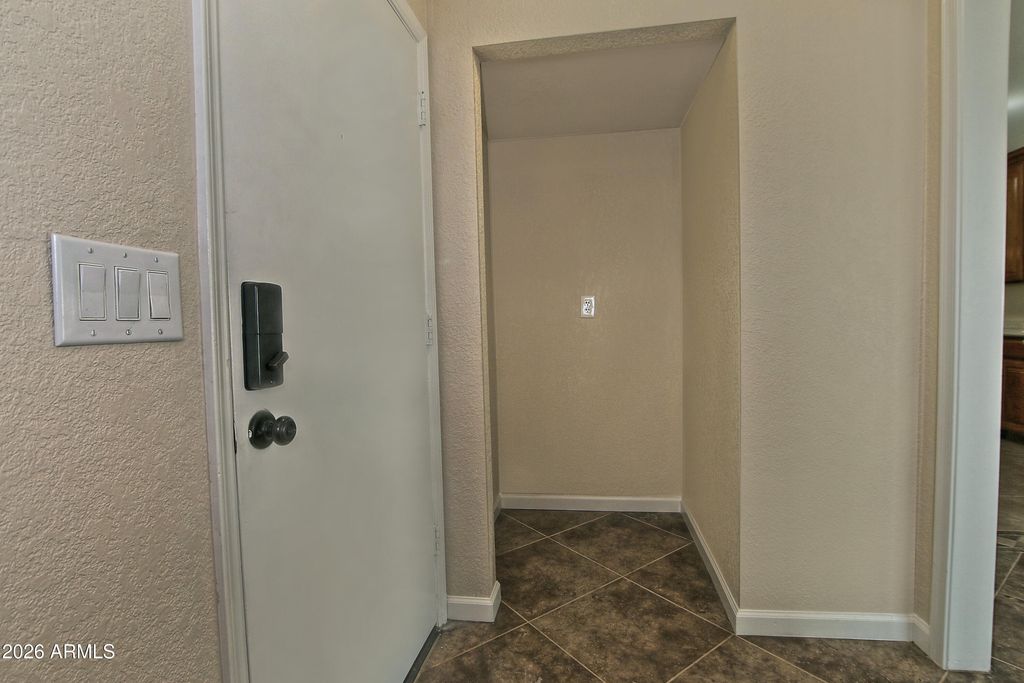 Image 12 of property listing at 1938 E DIAMOND Drive, Tempe, AZ 85283