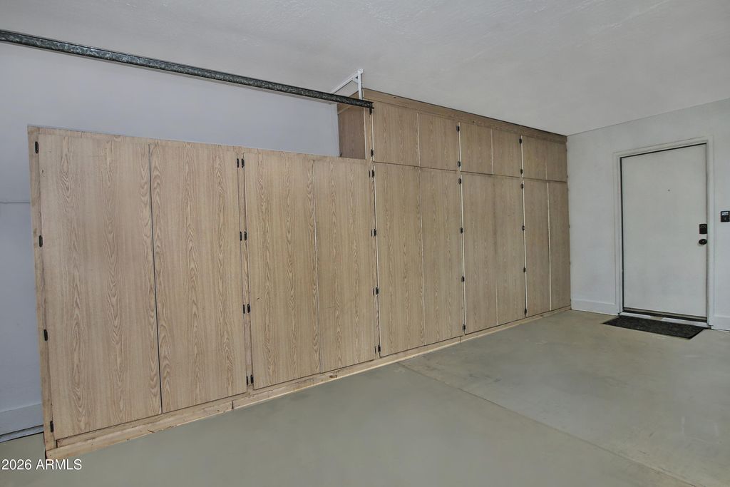 Image 31 of property listing at 1938 E DIAMOND Drive, Tempe, AZ 85283