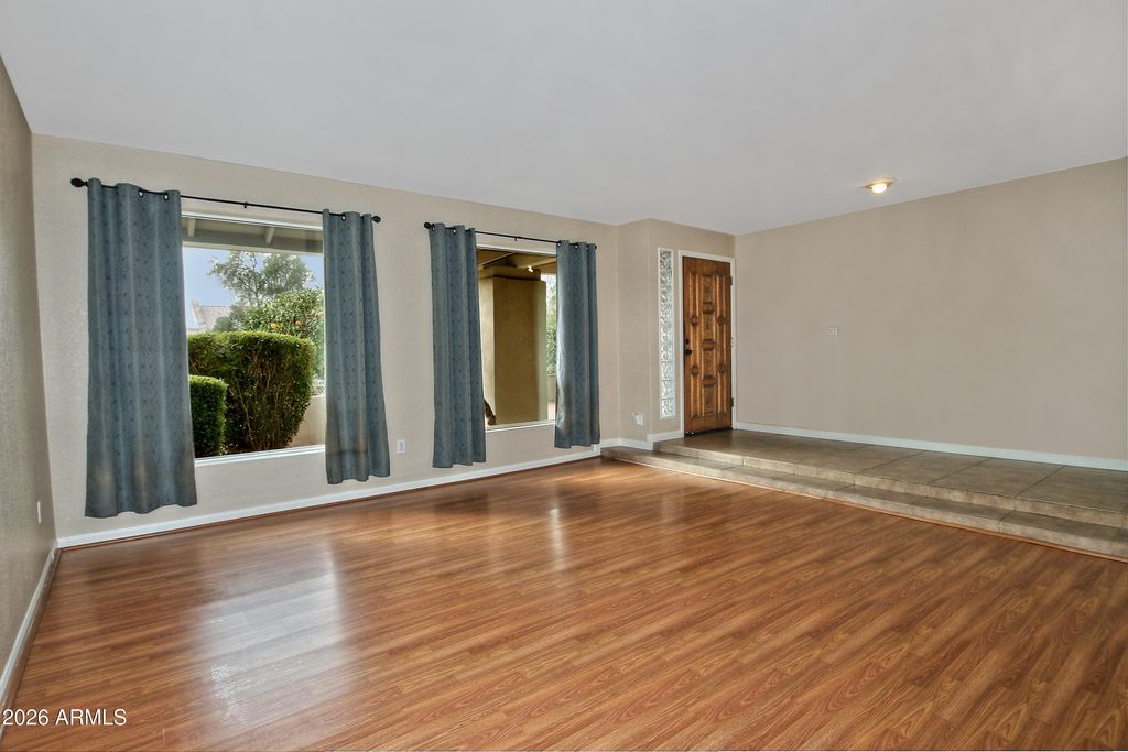 Image 5 of property listing at 1938 E DIAMOND Drive, Tempe, AZ 85283