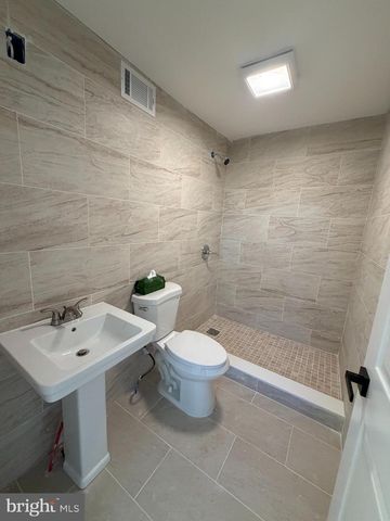 647 KERPER ST, Philadelphia, PA 19111