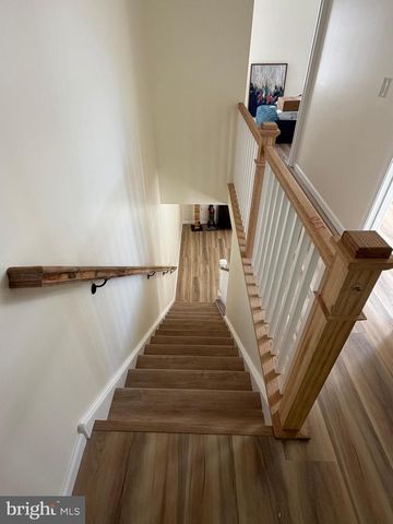 647 KERPER ST, Philadelphia, PA 19111