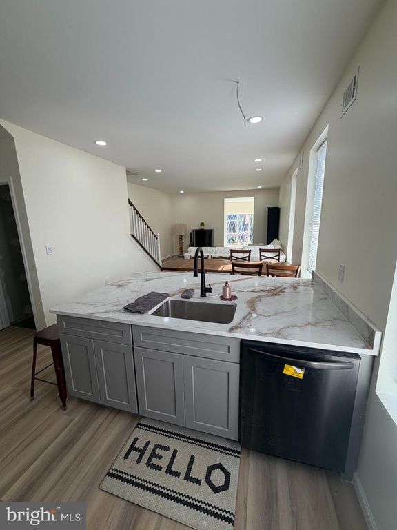 647 KERPER ST, Philadelphia, PA 19111