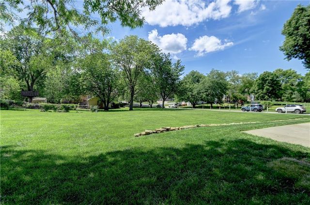 13505 W 78th Street, Lenexa, KS 66216