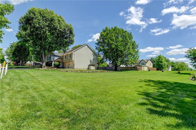 13505 W 78th Street, Lenexa, KS 66216