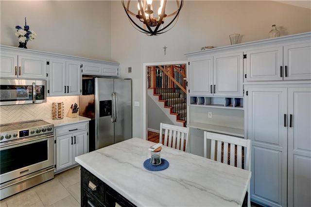 13505 W 78th Street, Lenexa, KS 66216