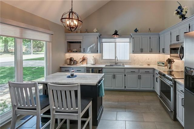 13505 W 78th Street, Lenexa, KS 66216