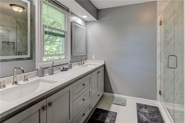 13505 W 78th Street, Lenexa, KS 66216