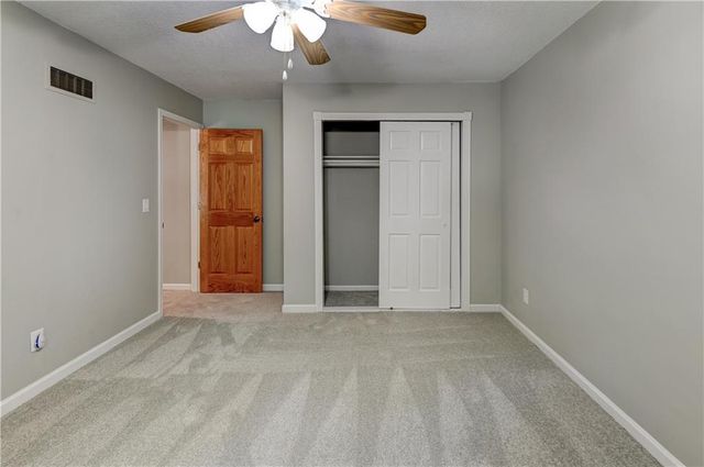 13505 W 78th Street, Lenexa, KS 66216