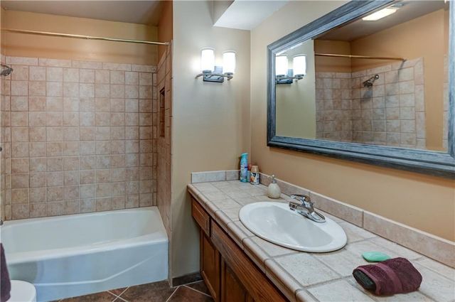 13505 W 78th Street, Lenexa, KS 66216