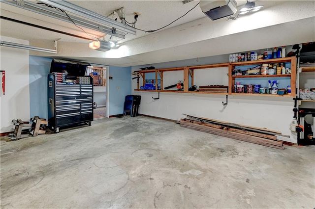 13505 W 78th Street, Lenexa, KS 66216